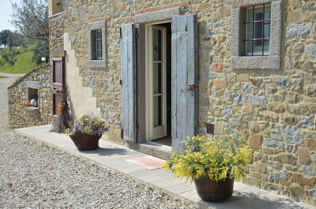 Fonte Comelia Cortona Esterno foto